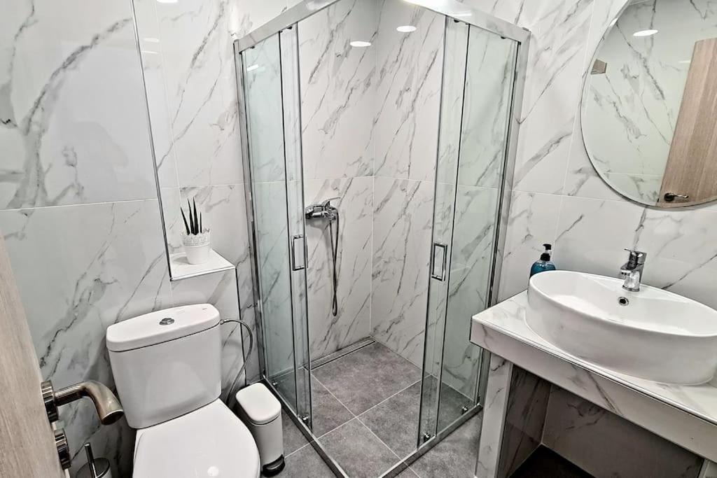 Ivanna apartment Nea Moudhania Exteriör bild