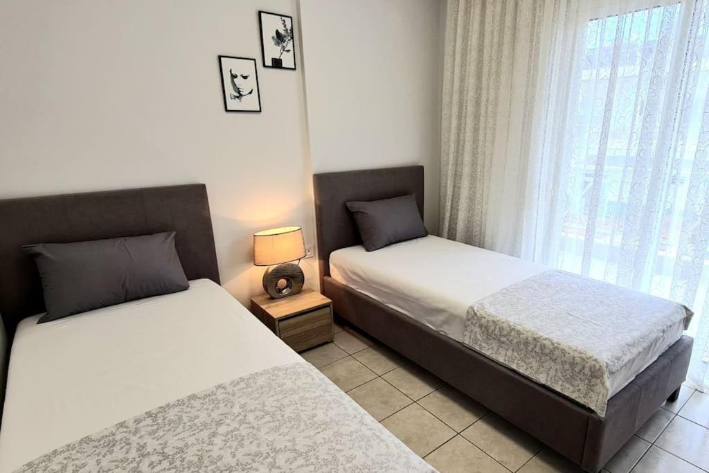 Ivanna apartment Nea Moudhania Exteriör bild
